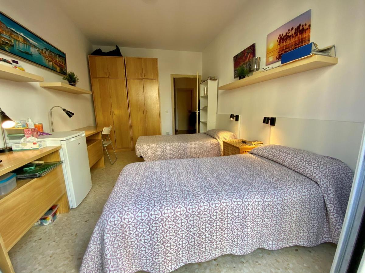 Barcelona Housing Recommend For Students Exterior photo